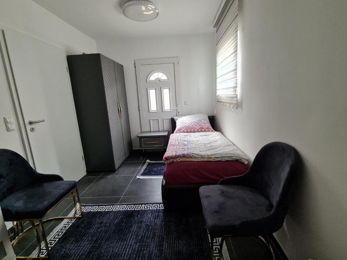 Roggendorf Zimmervermietung Köln Ngoại thất bức ảnh