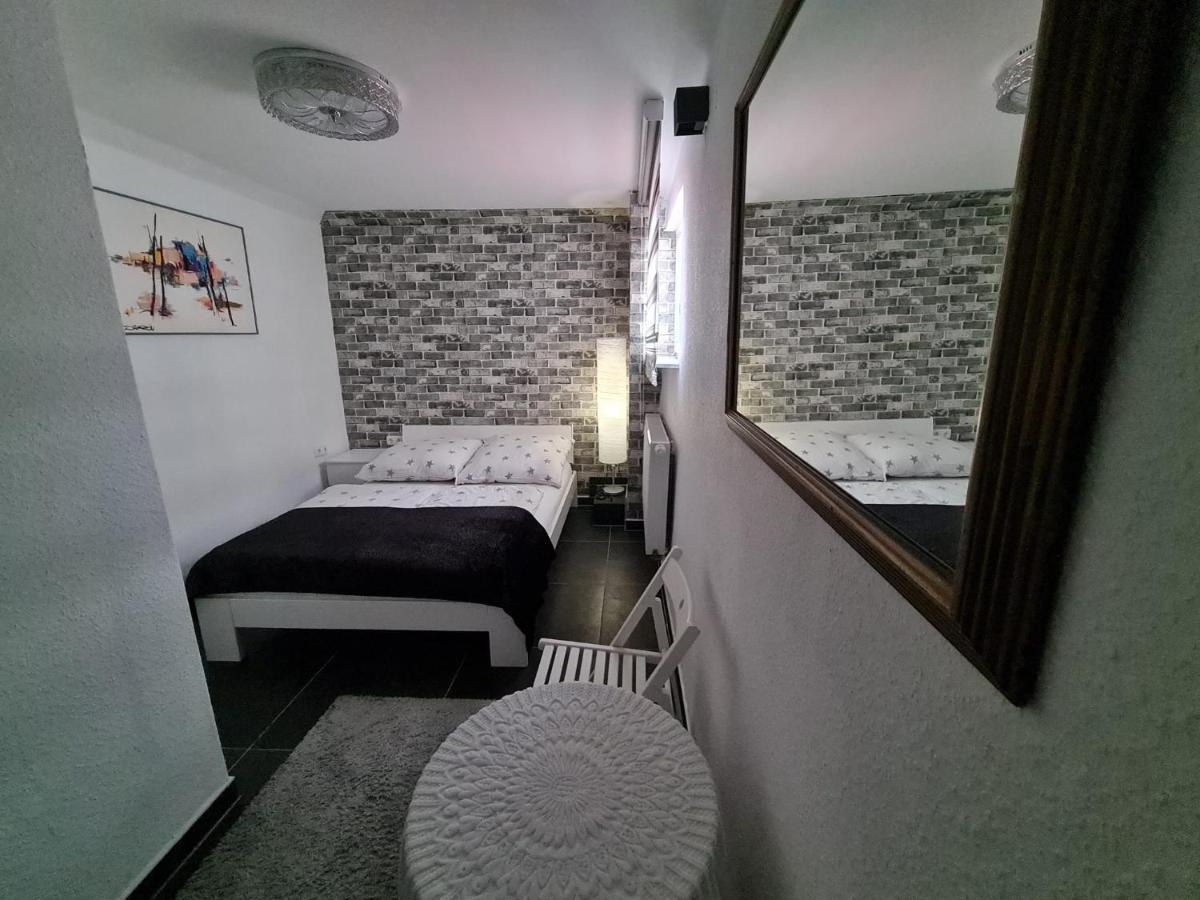 Roggendorf Zimmervermietung Köln Ngoại thất bức ảnh