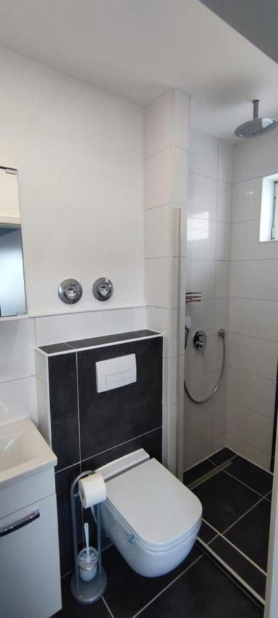 Roggendorf Zimmervermietung Köln Ngoại thất bức ảnh