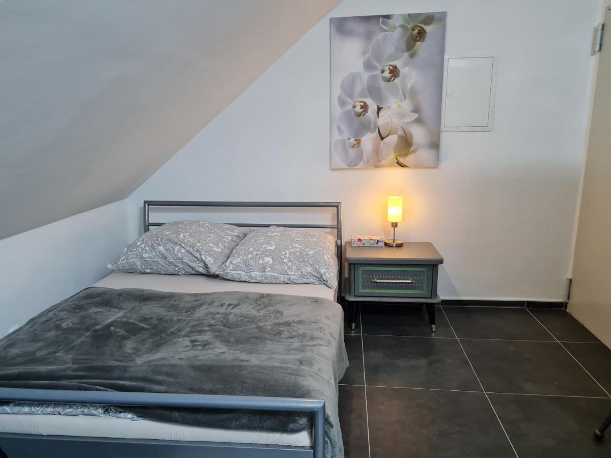 Roggendorf Zimmervermietung Köln Ngoại thất bức ảnh